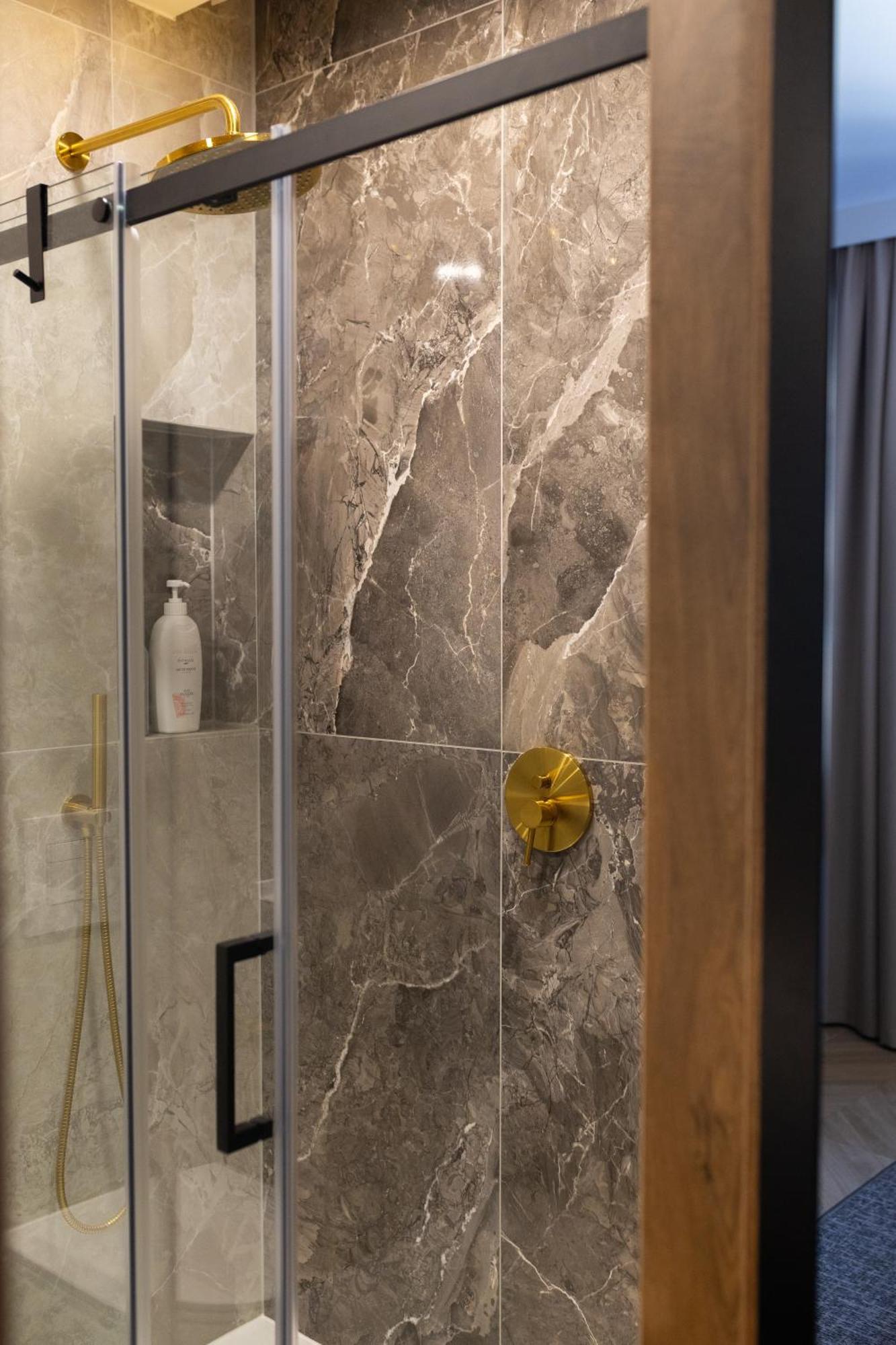Four Sisters Luxury Rooms In Siauliai Exterior photo